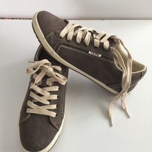 Taos Brn/Tan Lace up sneakers size 9.5